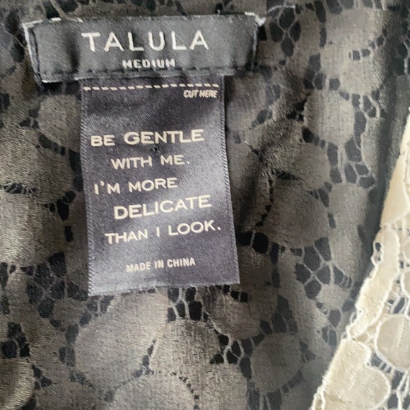 Talula aritzia Betty tank -cream lace over black M - Picture 3 of 5